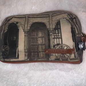 🦋2 for $10🦋 Beautiful travel pouch